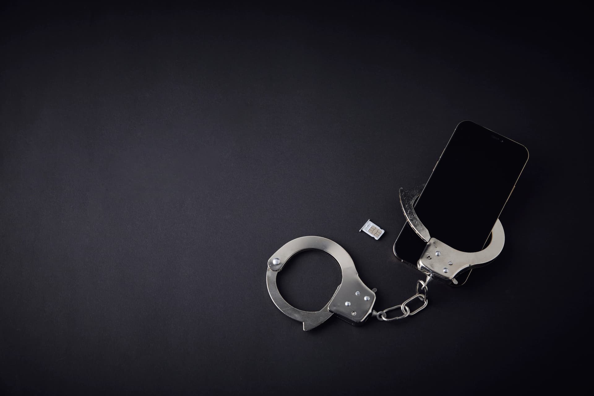 特殊詐欺 回収役アルバイト詐欺 犯行共謀立証 被害者示談進行 刑事処罰の程度 不送致主張