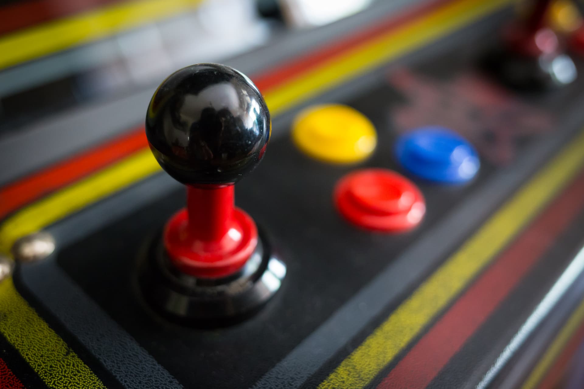 ゲーム産業 | 企業が講じるべきリスク予防措置